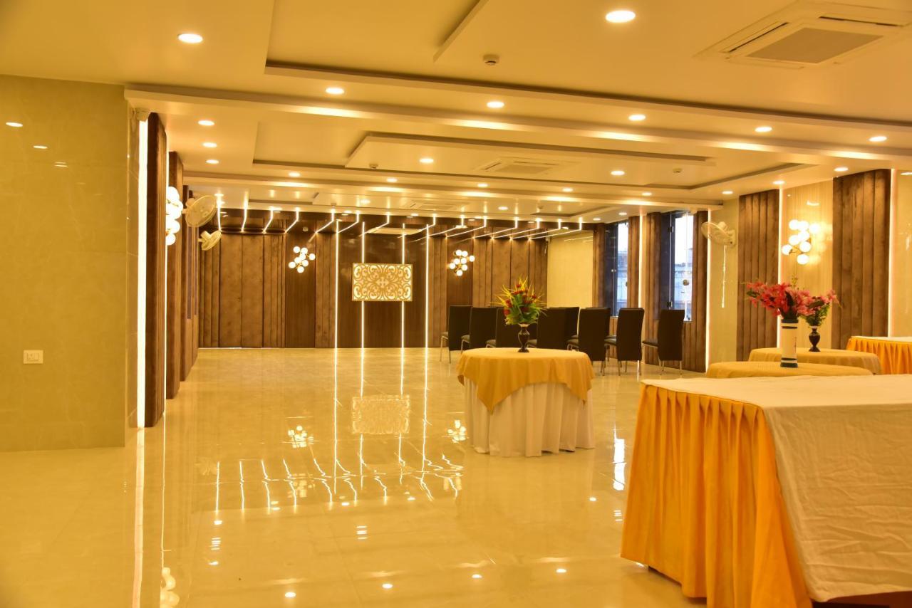 Hotel Nexus L In Charbagh Lucknow