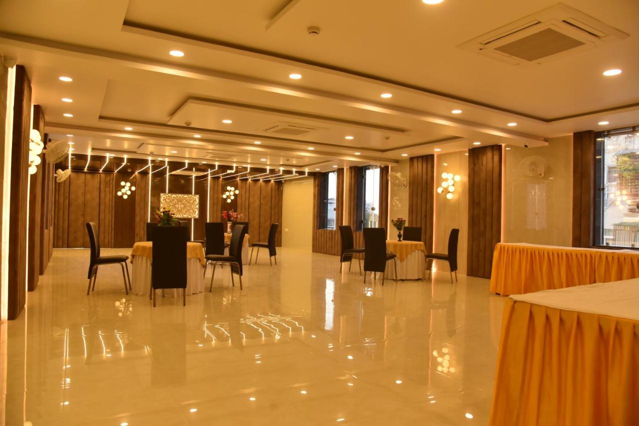 Hotel Nexus L In Charbagh Lucknow