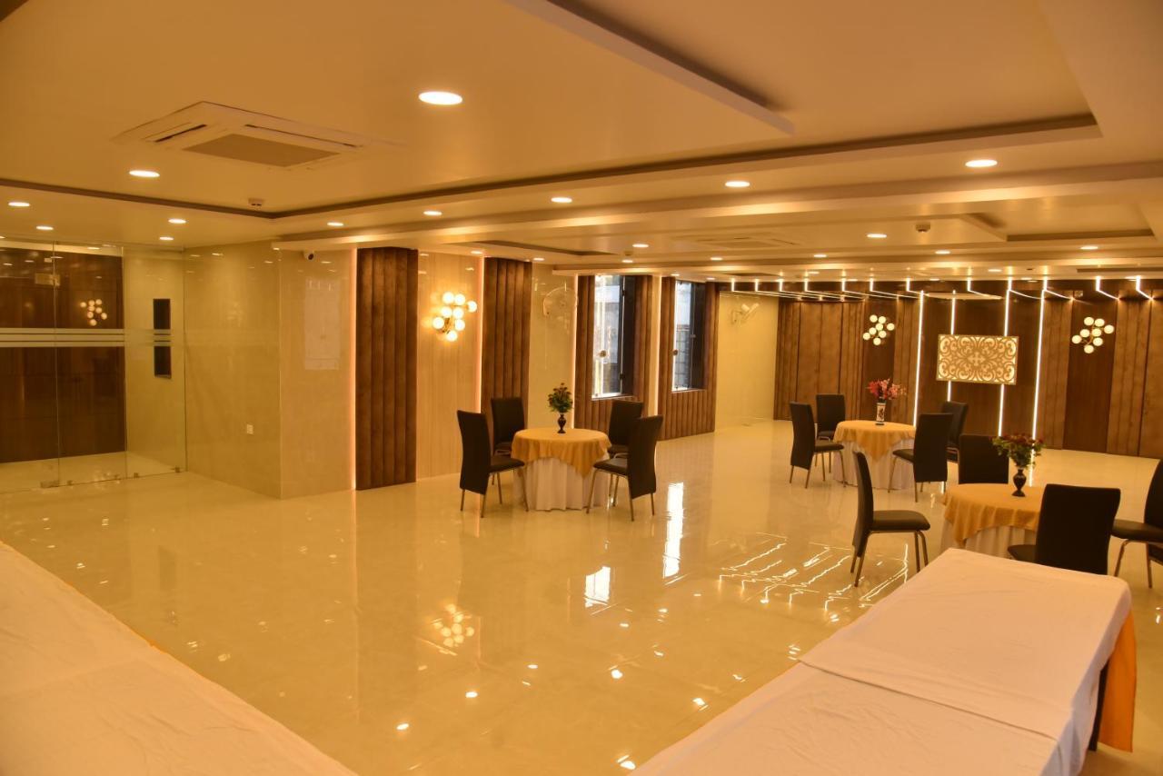Nexus L In Charbagh