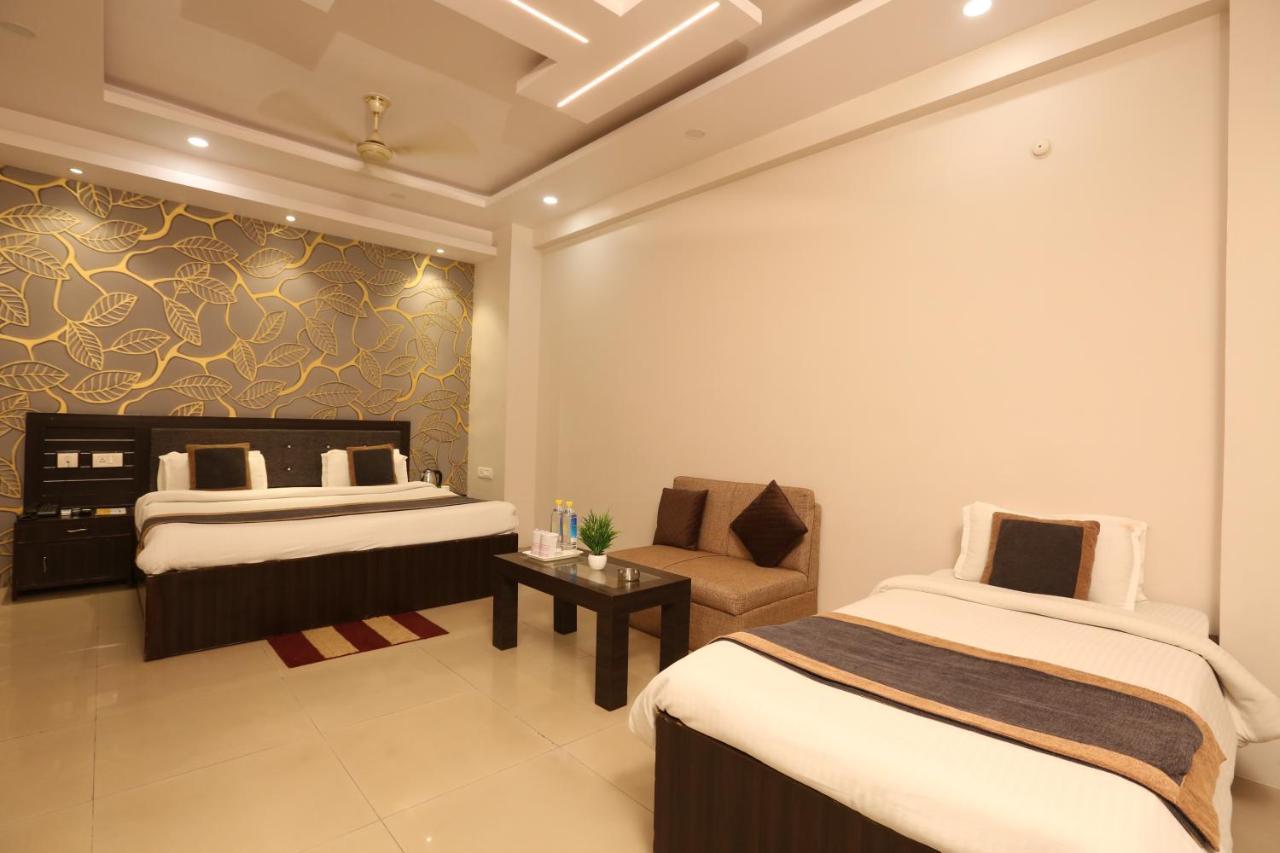 Nexus L In Charbagh