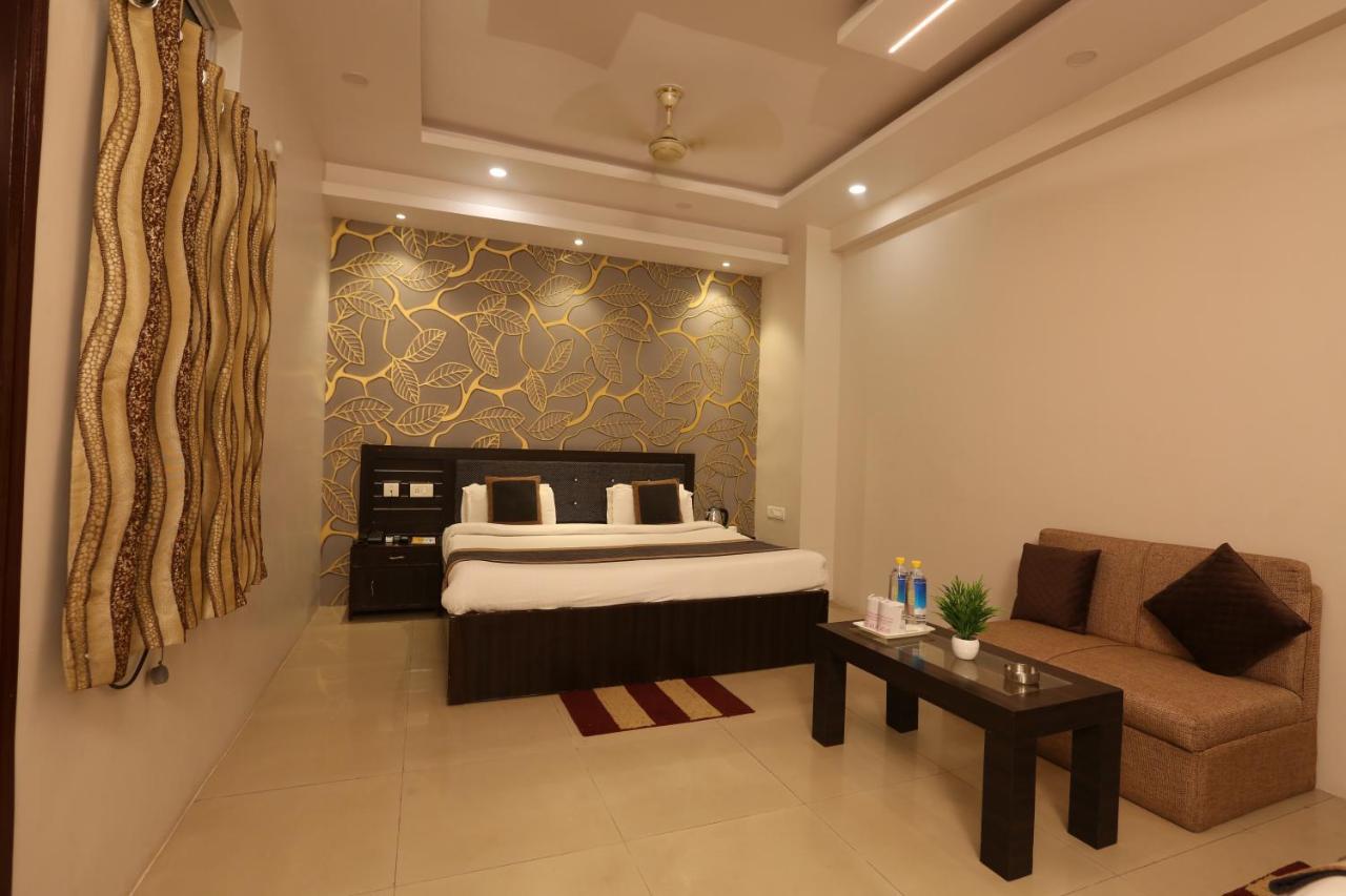 Hotel Nexus L In Charbagh Lucknow