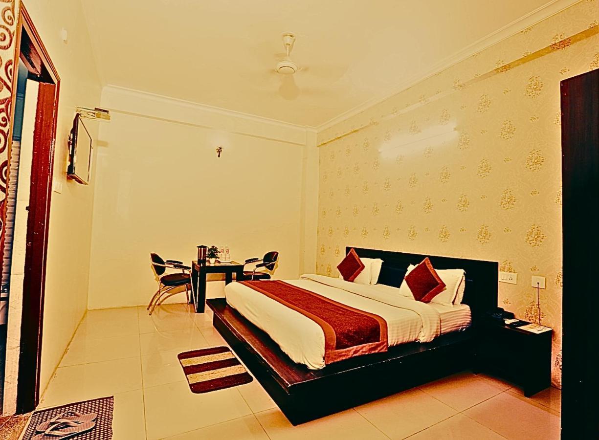 Nexus L In Charbagh Hotel 4*