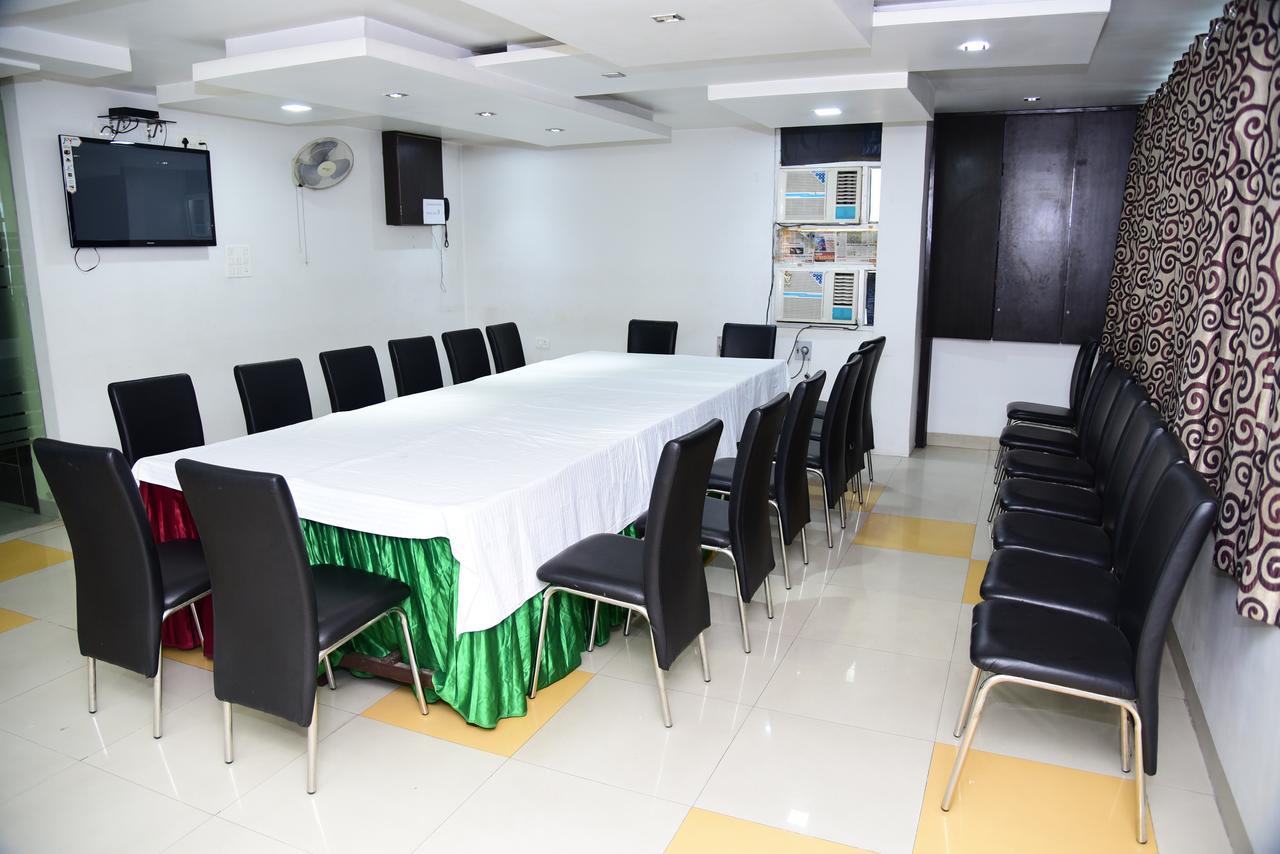 Hotel Nexus L In Charbagh Lucknow